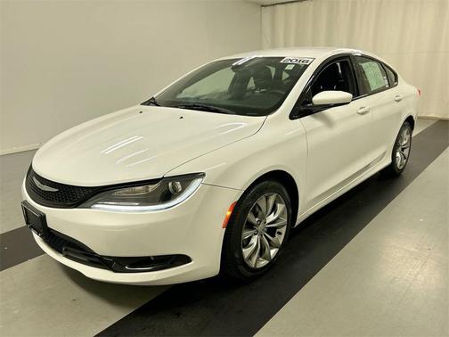 2016 Chrysler 200 S