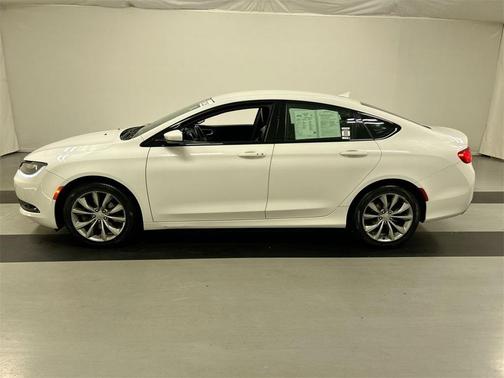 2016 Chrysler 200 S