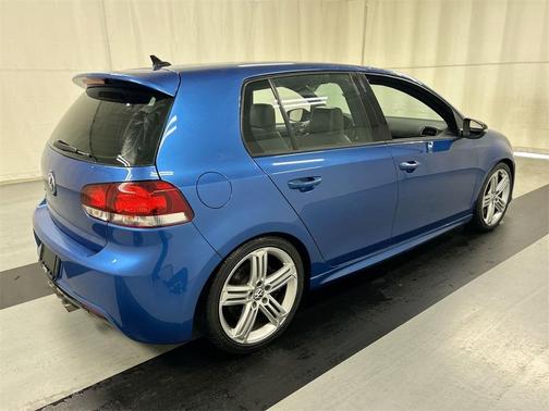 2012 Volkswagen Golf R 4-Door