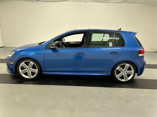 2012 Volkswagen Golf R 4-Door