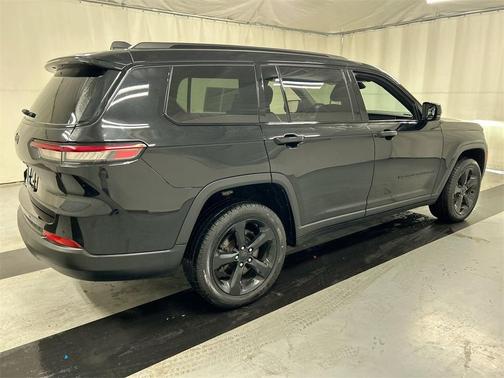 2022 Jeep Grand Cherokee L Laredo
