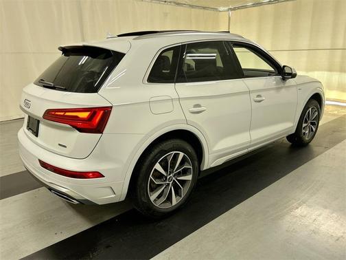 2022 Audi Q5 45 S line quattro Premium