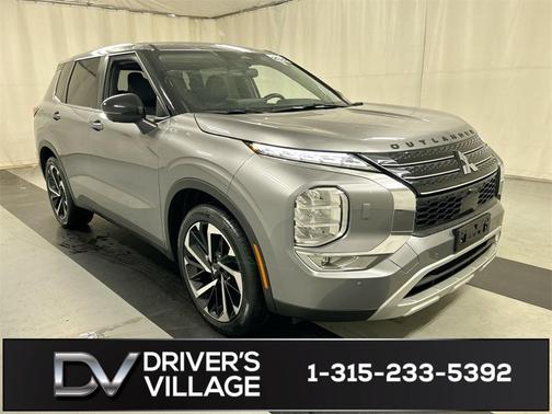 2022 Mitsubishi Outlander SE