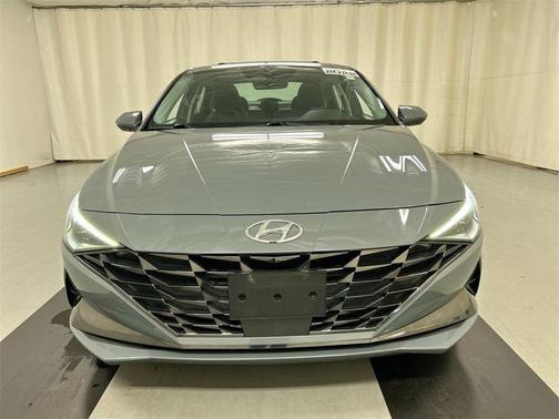 2022 Hyundai ELANTRA Limited