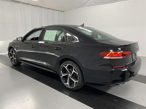 2020 Volkswagen Passat 2.0T R-Line