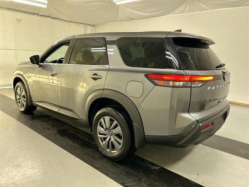 2025 Nissan Pathfinder S