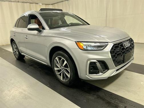 2022 Audi Q5 45 S line quattro Premium