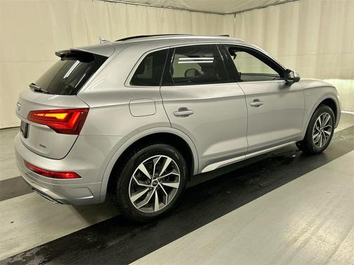 2022 Audi Q5 45 S line quattro Premium