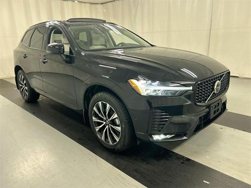 2025 Volvo XC60 B5 Plus