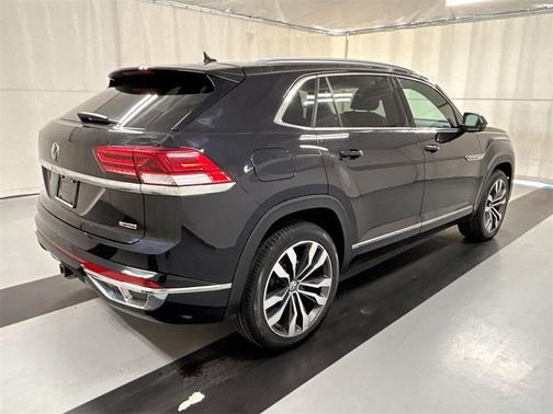 2022 Volkswagen Atlas Cross Sport 3.6L V6 SEL Premium R-Line