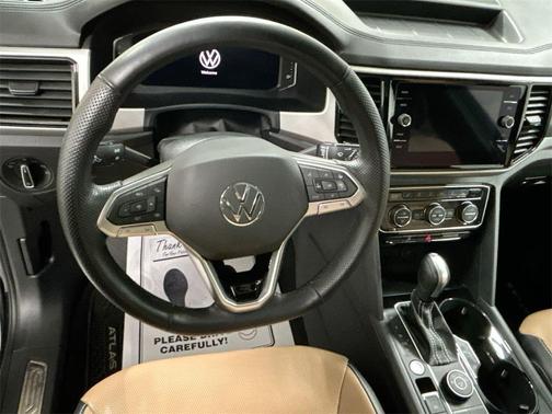 2022 Volkswagen Atlas Cross Sport 3.6L V6 SEL Premium R-Line