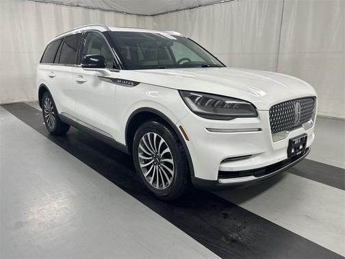 2022 Lincoln Aviator Standard AWD