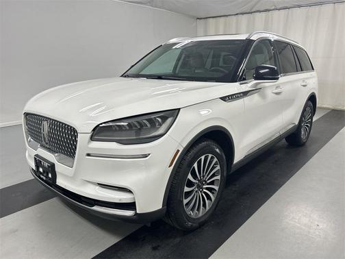 2022 Lincoln Aviator Standard AWD