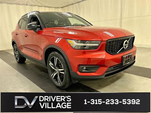 2021 Volvo XC40 T5 R-Design