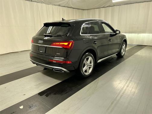 2022 Audi Q5 e 55 S line quattro Premium