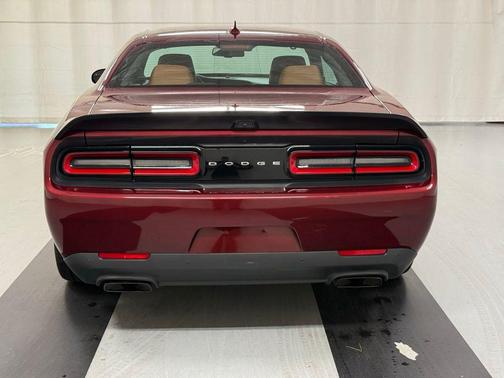 Octane Red Pearlcoat 2023 Dodge Challenger SRT Hellcat