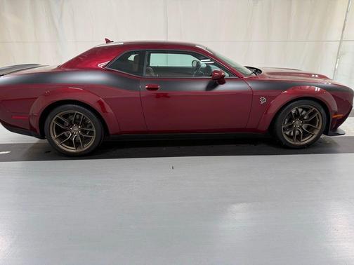 Octane Red Pearlcoat 2023 Dodge Challenger SRT Hellcat