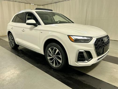 2023 Audi Q5 45 S line quattro Premium