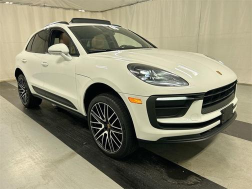 2022 Porsche Macan Base