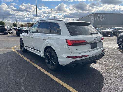 2025 Audi Q7 55 Premium Plus