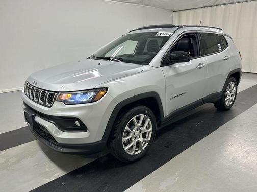 2024 Jeep Compass Latitude Lux