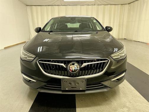 2020 Buick Regal Sportback Essence