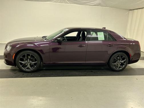 2020 Chrysler 300 Touring