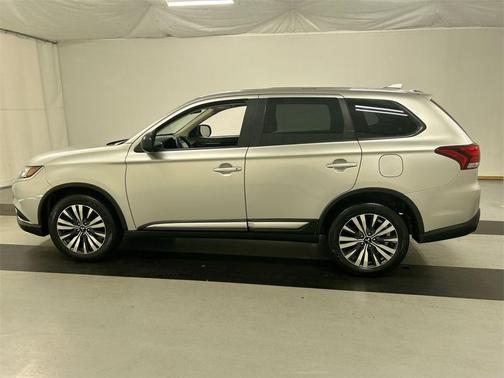 2020 Mitsubishi Outlander ES