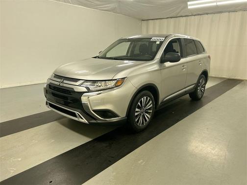 2020 Mitsubishi Outlander ES