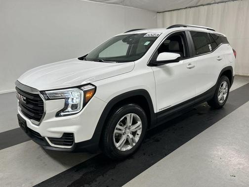 Summit White 2023 GMC Terrain SLE