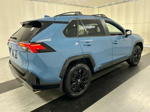 2022 Toyota RAV4 Hybrid SE