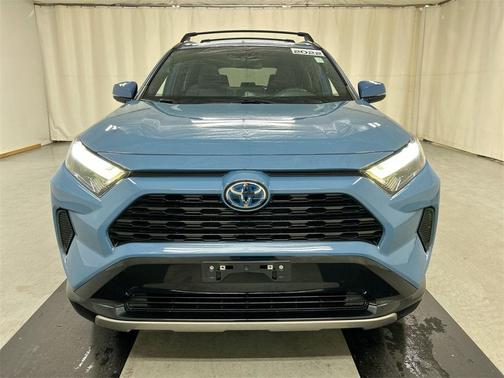 2022 Toyota RAV4 Hybrid SE