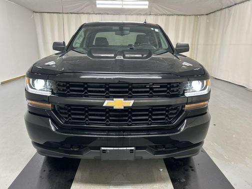 Black 2018 Chevrolet Silverado 1500 Custom