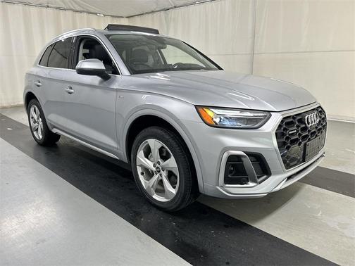 2023 Audi Q5 45 S line quattro Premium