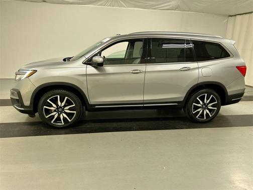 2022 Honda Pilot Touring 7-Passenger