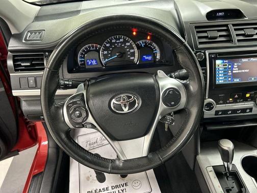 Barcelona Red Metallic 2013 Toyota Camry SE