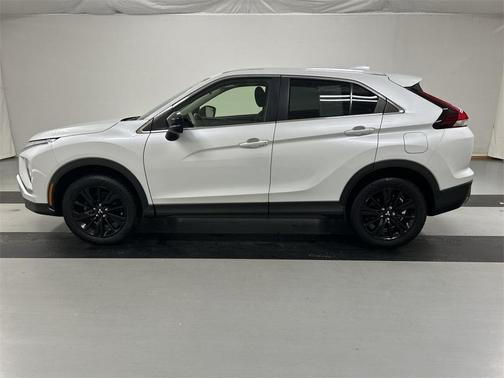 2023 Mitsubishi Eclipse Cross LE