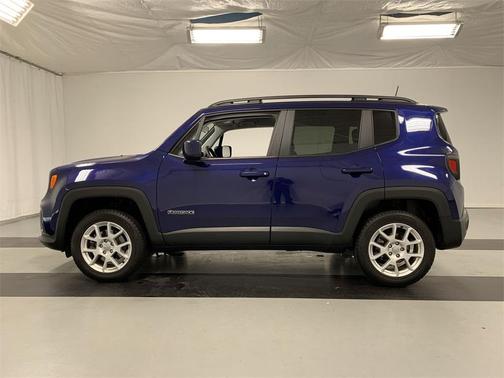 Photo 3 of 23 of 2019 Jeep Renegade Latitude