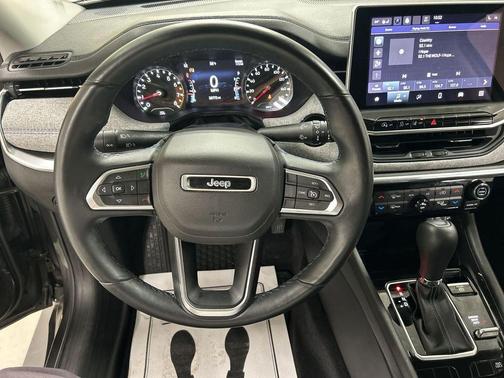 Granite Crystal Clearcoat Metallic 2022 Jeep Compass Latitude