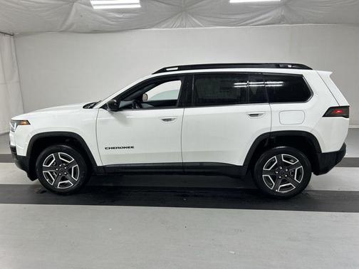 Bright White Clearcoat 2026 Jeep Cherokee LAREDO/LIMITED