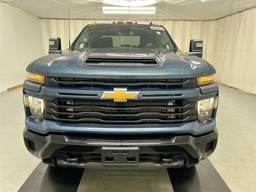 2024 Chevrolet Silverado 2500 Custom