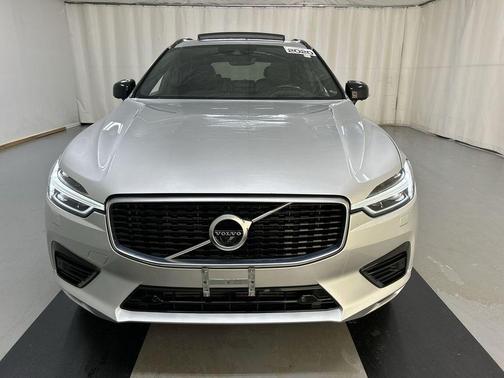 2020 Volvo XC60 Recharge Plug-In Hybrid T8 R-Design