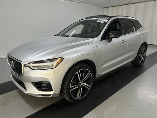 2020 Volvo XC60 Recharge Plug-In Hybrid T8 R-Design