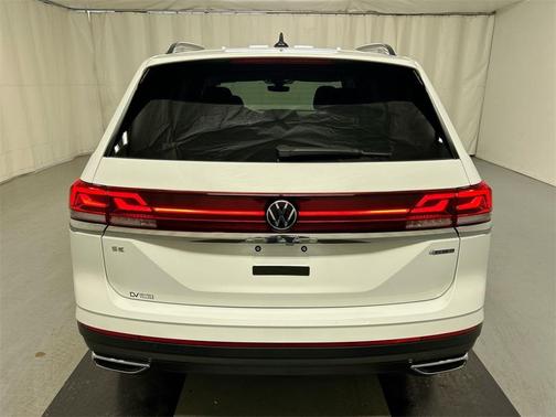 2025 Volkswagen Atlas 2.0T SE