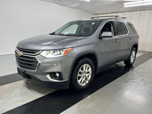 Satin Steel Metallic 2019 Chevrolet Traverse LT Cloth