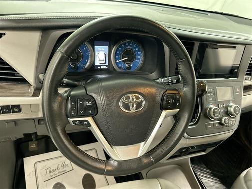 2017 Toyota Sienna L