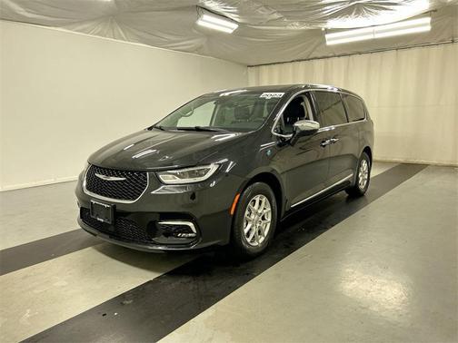 2023 Chrysler Pacifica Hybrid Limited