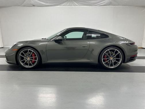 2022 Porsche 911 Carrera 4S