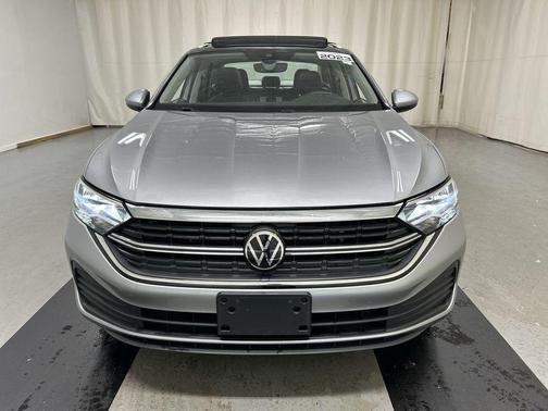 Pyrite Silver Metallic 2023 Volkswagen Jetta 1.5T SE