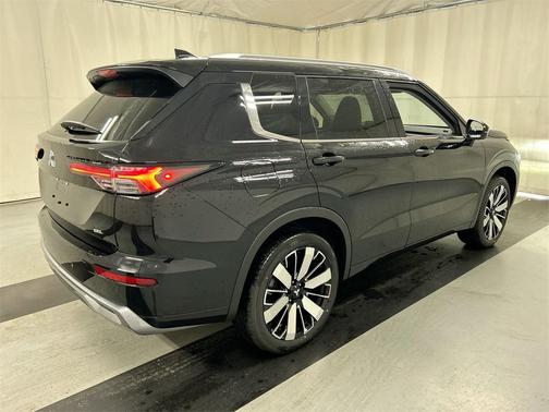 2025 Mitsubishi Outlander SEL